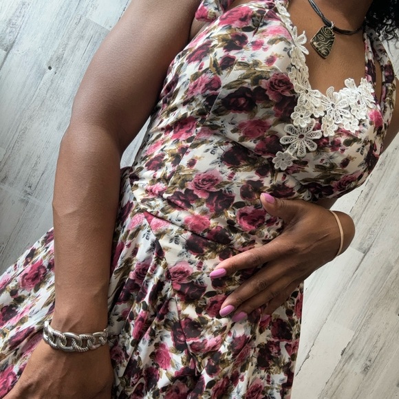 Floral layered skater dress size medium - Picture 3 of 5